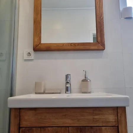 Eski Lara Merkezde Deniz Manzarali Daire Apartment