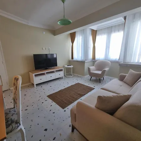 Eski Lara Merkezde Deniz Manzarali Daire Apartment *