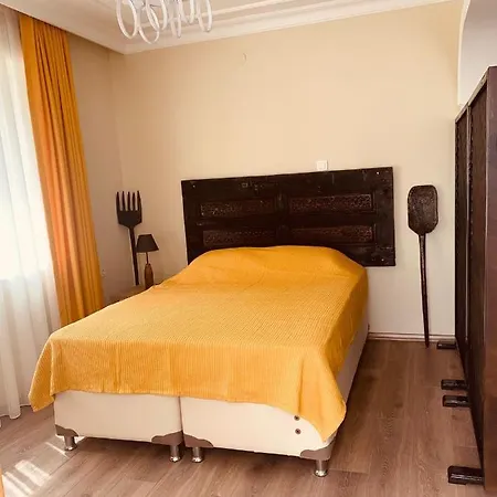Apartment Eski Lara Merkezde Deniz Manzarali Daire